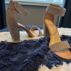 Rhinestone heels !